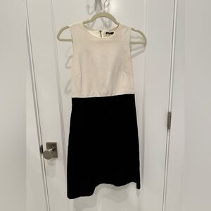Theory Elegant Black and White Sleeveless Dress (size 4)